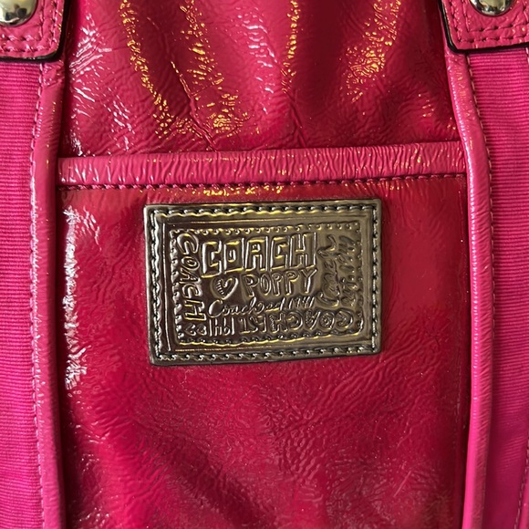 coach poppy daisy liquid glam gloss berry patent leather spotlight shoulder bag - Picture 2 of 13